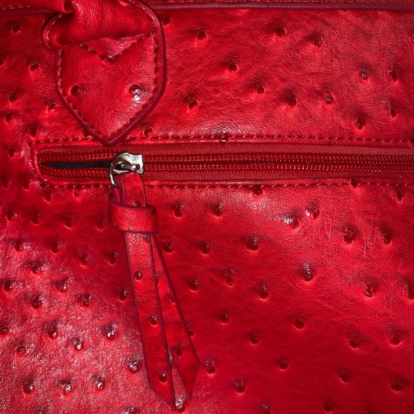 Red Ostrich Purse 👜 - Picture 5 of 6
